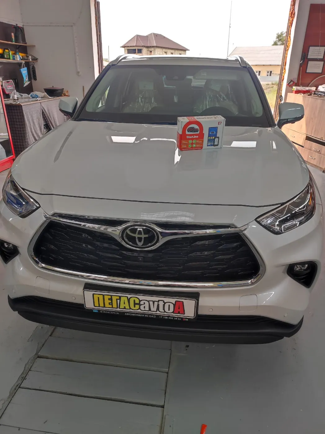 Установка сигнализации StarLine E7 на Toyota Highlander в Атырау — СТО Пегас Авто А