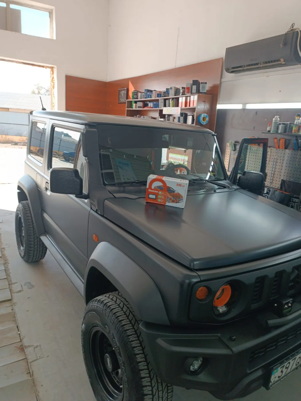 Установка сигнализации StarLine E96 v2 на Suzuki Jimny в Атырау — СТО Пегас Авто А