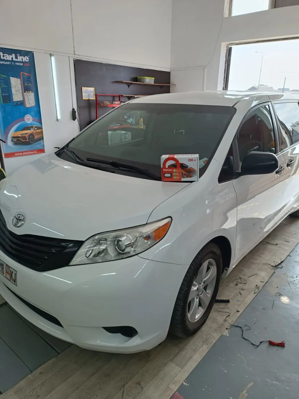 Установка сигнализации StarLine E96 v2 на Toyota Sienna в Атырау — СТО Пегас Авто А
